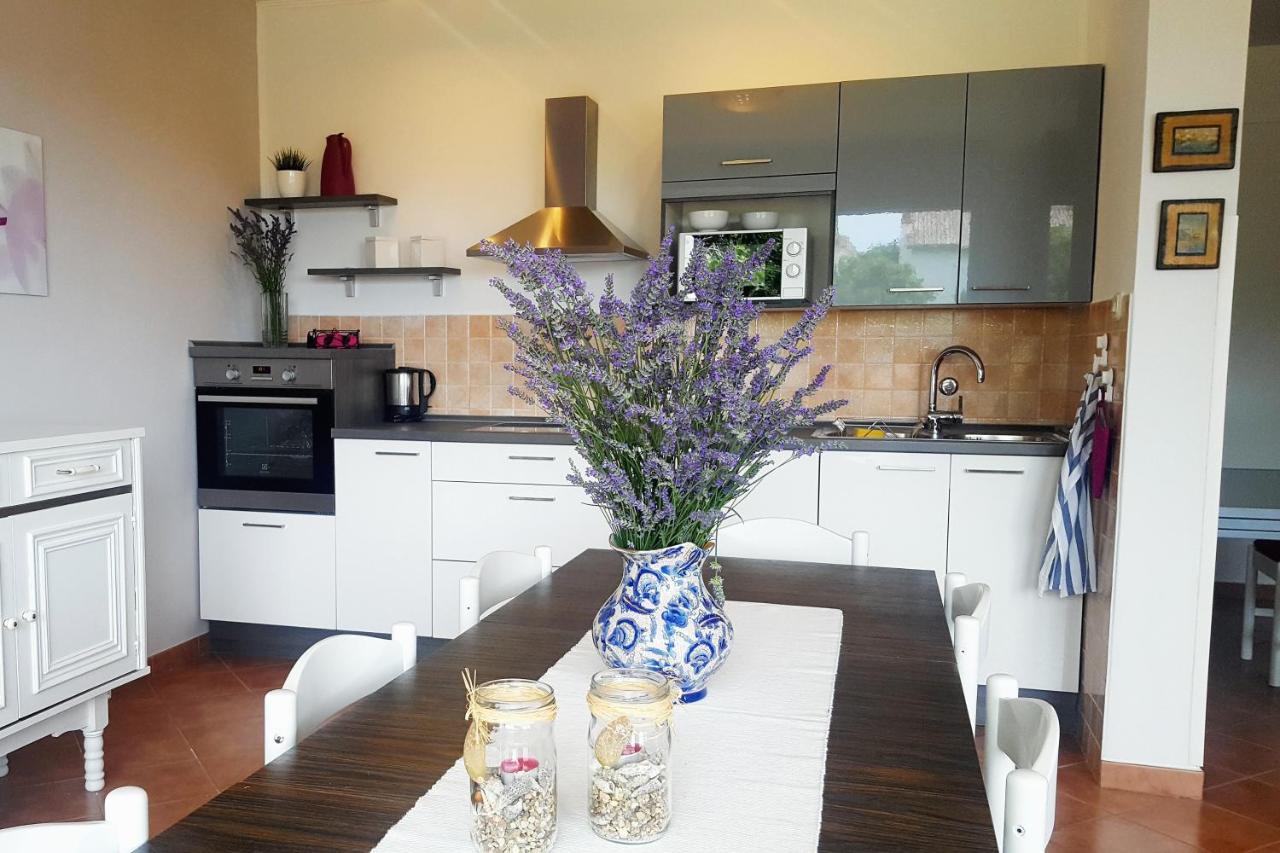 Apartments With A Parking Space Rab - 12383 Banjol Екстериор снимка